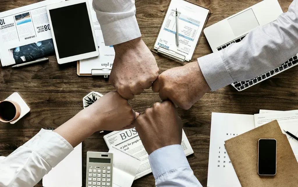 Restrukturyzacja firmy: Jakie korzyści przynosi profesjonalne doradztwo?